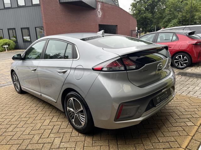 Hyundai IONIQ 1.6 GDi PHEV Premium LED, Camera, Stoel/Stuurverwarming, Dodehoeksensoren