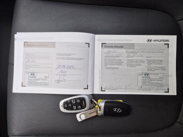 Hyundai IONIQ 5 Lounge 73kWh Automaat / HUD / Apple Carplay Android Auto / Trekgewicht 1600 kg / Rondomzicht camera / Stuur-, Stoel en Achterbankverwarming / Adaptief CC / Bose Audio Systeem / Stoelventilatie / Elektrische achterklep /