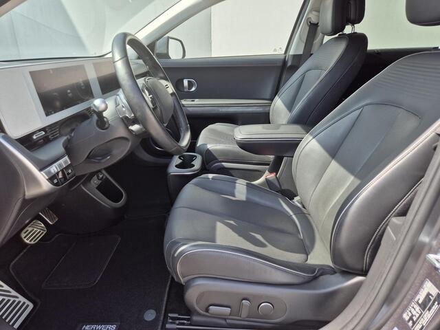 Hyundai IONIQ 5 Lounge 73kWh Automaat / HUD / Apple Carplay Android Auto / Trekgewicht 1600 kg / Rondomzicht camera / Stuur-, Stoel en Achterbankverwarming / Adaptief CC / Bose Audio Systeem / Stoelventilatie / Elektrische achterklep /