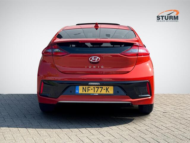 Hyundai IONIQ 1.6 GDi Premium | Schuif-/Kanteldak | Navigatie | Camera | Leder | Stuur- + Stoelverwarming | Geheugenstoel | Apple Carplay/Android Auto | Rijklaarprijs!