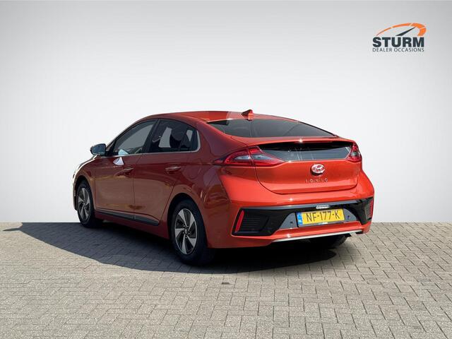 Hyundai IONIQ 1.6 GDi Premium | Schuif-/Kanteldak | Navigatie | Camera | Leder | Stuur- + Stoelverwarming | Geheugenstoel | Apple Carplay/Android Auto | Rijklaarprijs!