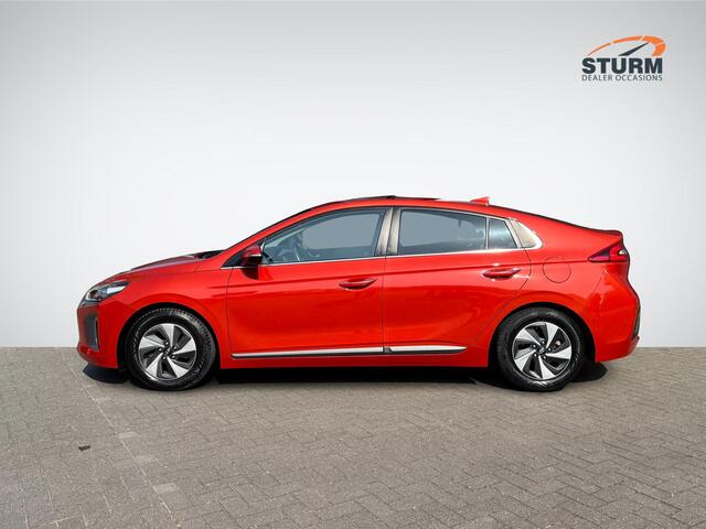 Hyundai IONIQ 1.6 GDi Premium | Schuif-/Kanteldak | Navigatie | Camera | Leder | Stuur- + Stoelverwarming | Geheugenstoel | Apple Carplay/Android Auto | Rijklaarprijs!