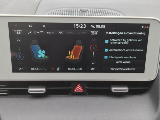 Hyundai IONIQ 5 Lounge AWD 73 kWh Automaat / SOH 100% / Panoramadak / Elektrische achterklep / Trekgewicht 1600 kg / Stuur-, Stoel en Achterbankverwarming / Rondomzicht camera / Warmtepomp / Bose Audio Systeem /