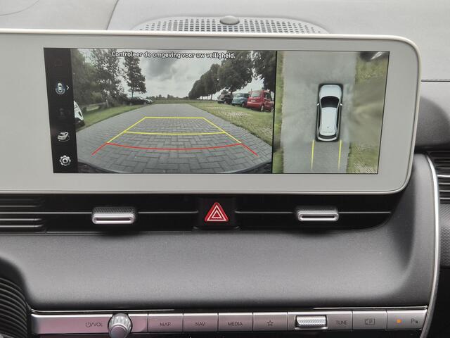 Hyundai IONIQ 5 Lounge AWD 73 kWh Automaat / SOH 100% / Panoramadak / Elektrische achterklep / Trekgewicht 1600 kg / Stuur-, Stoel en Achterbankverwarming / Rondomzicht camera / Warmtepomp / Bose Audio Systeem /