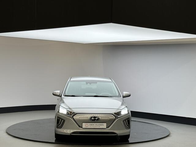 Hyundai IONIQ Comfort EV 38 kWh Apple Carplay | Camera | Stoel verw | NL Auto
