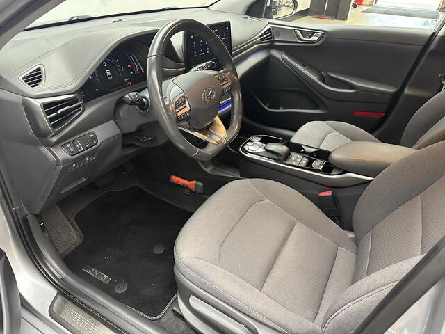 Hyundai IONIQ Comfort EV 38 kWh Apple Carplay | Camera | Stoel verw | NL Auto