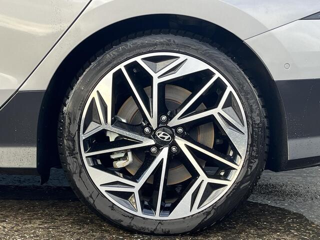 Hyundai IONIQ 6 Lounge 77.4 kWh | Schuifdak | Lederen bekleding elektrisch verstelbaar| Warmtepomp | Bose speakers | Adaptieve cruisecontrol | World car of the year 2023 |