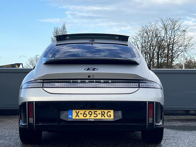 Hyundai IONIQ 6 First Edition AWD 77.4 kWh 325PK | Panorama schuifkanteldak | 800 V snellaadsysteem 10-80% in ca. 18 minuten | 20? lichtmetalen velgen & matzwarte designaccenten | BOSE premium audiosysteem | Premium interieur |