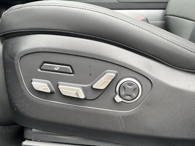 Hyundai IONIQ 9 Connect+ 7p. 110.3 kWh / Nu in de Showroom! / Stoelmassage / Stoel- & Stuurverwarming / Stoelverkoeling Voor + Achter / Schuif- & Kanteldak / 360 Camera /