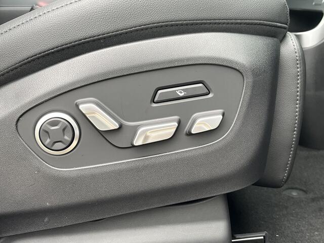 Hyundai IONIQ 9 Connect+ 7p. 110.3 kWh / Nu in de Showroom! / Stoelmassage / Stoel- & Stuurverwarming / Stoelverkoeling Voor + Achter / Schuif- & Kanteldak / 360 Camera /