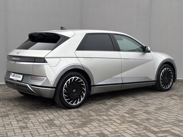 Hyundai IONIQ 5 Lounge 73kWh Automaat / Accu SOH 100% / Fabrieksgarantie tot 9-2026 / Dealer onderhouden / WLTP 451 km / 1.600 kg Trekgewicht / Elektrische klep en stoelen / Stuur-, stoel- en achterbankverwarming /