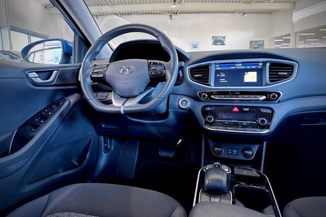 Hyundai IONIQ Electric Comfort TREKHAAK | Navi | Adaptive | Draadloze lader