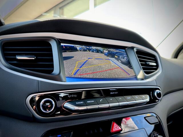 Hyundai IONIQ Electric Comfort TREKHAAK | Navi | Adaptive | Draadloze lader