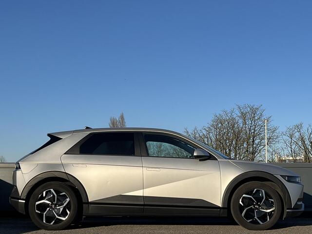 Hyundai IONIQ 5 Connect 58 kWh | Wegklapbare trekhaak | Elektrisch verstelbare luxe bekleding | Achterklep elektrisch | Adaptieve cruisecontrol | Multimedia & navigatiesysteem |