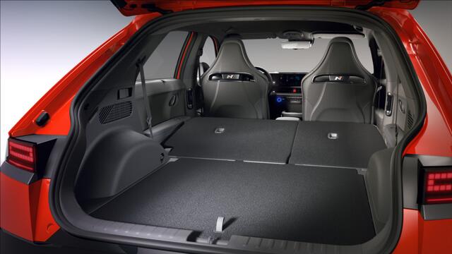 Hyundai IONIQ 5 N AWD 84 kWh / Incl. ¤1500,- Inruilvoordeel / 350kW-DC / 650 PK / meerprijs kleur vanaf ¤695 /