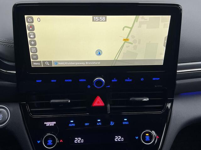 Hyundai IONIQ 1.6 GDi PHEV Premium Automaat / Dealer onderhouden / Batterijgarantie 8 jaar 160.000 km / Afneembare trekhaak 750 kg / Leder / Stoelventilatie / Stuur-, stoel- en achterbankverwarming / Infinity audio / Apple Carplay Android / 16" LM + All Season banden /