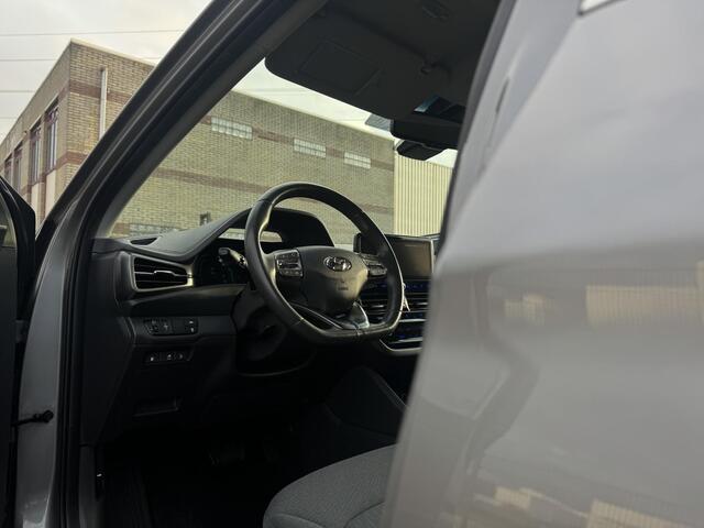 Hyundai IONIQ 1.6 GDi PHEV Comfort | Climate Control | Achteruitrijcamera | Stoel/Stuurverwarming | LED-Verlichting | Keyless Start/Entry | Adaptive Cruise Control |