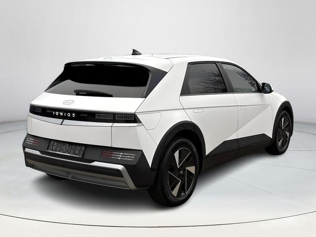 Hyundai IONIQ 5 Connect Limited 84 kWh Apple Carplay / Android Auto | Navigatie | Stoel / Stuurverwarming | Elektrische Kofferklep | Camera | LED-Verlichting | Uit voorraad Leverbaar |