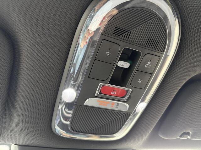 Hyundai IONIQ 6 First Edition AWD 77.4 kWh / SoH 100% / Warmtepomp / V2L / Schuif-kanteldak / 360 Camera / HUD Dsiplay / Automatische Flush handgrepen / Airco / Stoel verwarming / Stuurverwarming / Full Option /