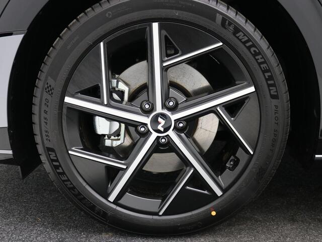 Hyundai IONIQ 5 N Line Edition 84 kWh / 3 Fase / Trekhaak / 1600KG Trekgewicht / N-Line Exterieur & Interieur / 20" LMV / Full LED verlichting / Automatische Achterklep / Warmtepomp /