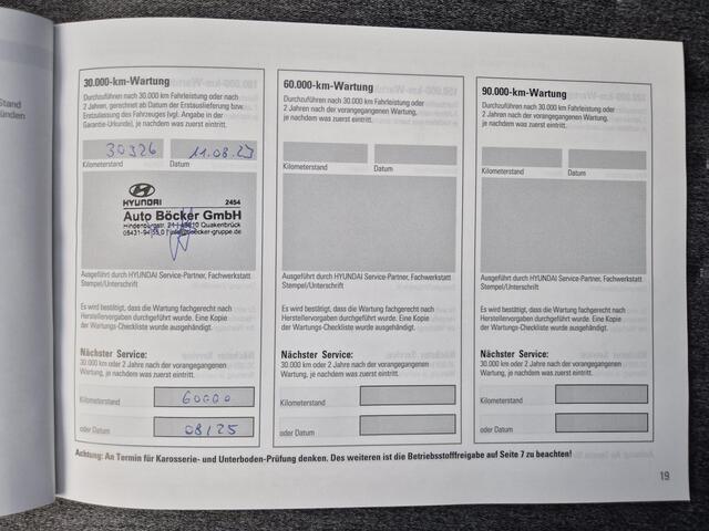 Hyundai IONIQ 5 Connect 73kWh Automaat / Fabrieksgarantie tot 07-2027 / 8 jaar Batterijgarantie / 20" Lounge Wielen / Apple Carplay Android Auto / WLTP bereik 451 km / Trekgewicht 1600 kg / Stuur-, Stoel en Achterbankverwarming / Adaptief CC / Elektrische achterklep /