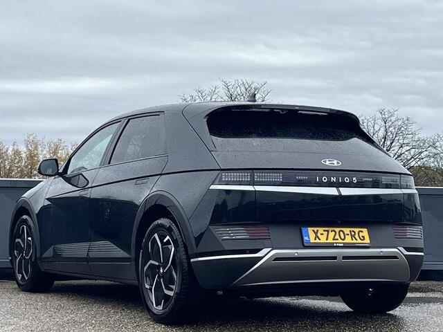 Hyundai IONIQ 5 Connect 77.4 kWh | Long Range accu | Warmtepomp | Fabrieksgarantie tot 07-2029 | Lage kmstand Luxe bekleding |