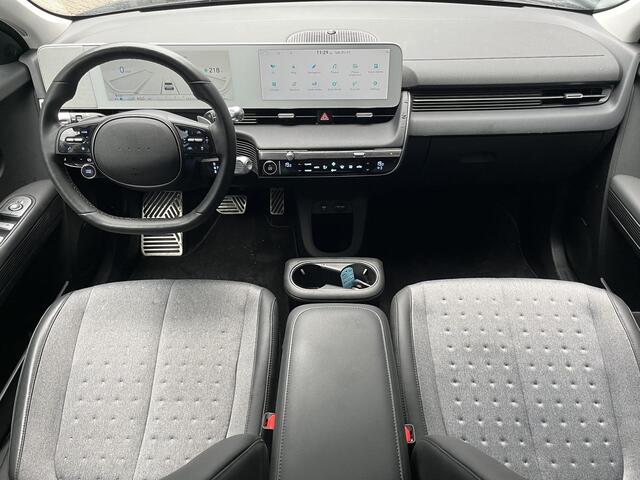 Hyundai IONIQ 5 Connect 77.4 kWh | Long Range accu | Warmtepomp | Fabrieksgarantie tot 07-2029 | Lage kmstand Luxe bekleding |