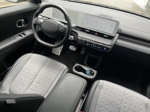 Hyundai IONIQ 5 Connect 77.4 kWh | Long Range accu | Warmtepomp | Fabrieksgarantie tot 07-2029 | Lage kmstand Luxe bekleding |