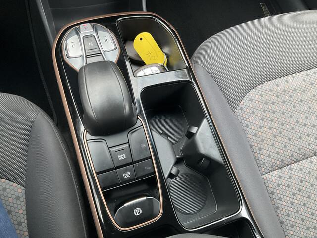 Hyundai IONIQ Comfort EV DAB 100% Elektrisch Carplay Camera Keyless NL-Auto Voll.Onderhouden!