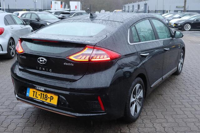 Hyundai IONIQ Premium EV 90% SOH, Navigatie, Camera, Cruise control, Climate control, Stoel- en stuurverwarming