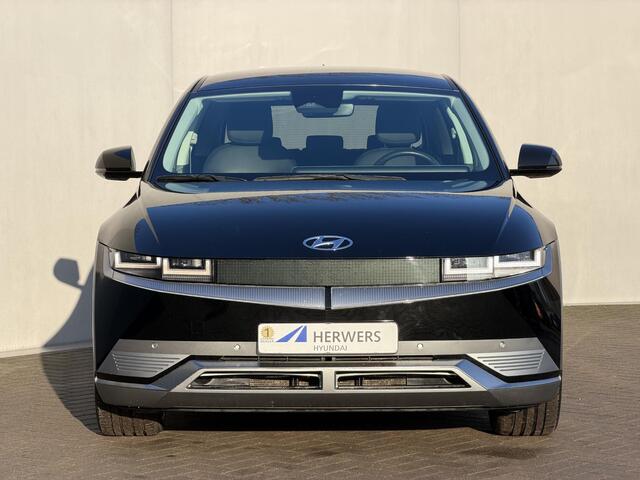 Hyundai IONIQ 5 Connect+ 73kWh / Fabrieksgarantie tot 11-2026 / Dealer Onderhouden / Camera / Elektr. Stoelen / Stoel & Stuurwiel Verwarming / Achterbank Verwarming / Apple Carplay & Android Auto /