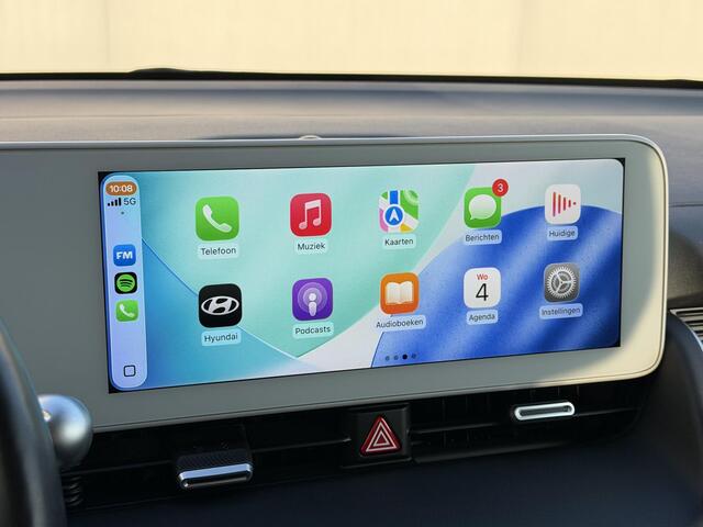 Hyundai IONIQ 5 Connect 73kWh Automaat / Fabrieksgarantie t/m 12-2026 / SOH 100% / Dealer onderhouden / Warmtepomp / Apple Carplay/Android auto / Stoel-/Stuurverwarming / Adaptieve Cruise Control / Navigatie / Elektrische Achterklep / 20" Lounge LM wielen /