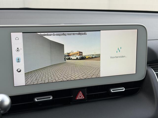 Hyundai IONIQ 5 Connect 73kWh / SOH 97.5 % / Fabrieksgarantie tot 11-2026 / Dealer Onderhouden / Batterij Garantie 8 Jaar / Warmtepomp / CCS Snel Laden / Adaptieve Cruise / Camera / Navigatie / BOSE / Dode hoek Detectie / Stoel Verwarming / Stuurwiel Verwaring /