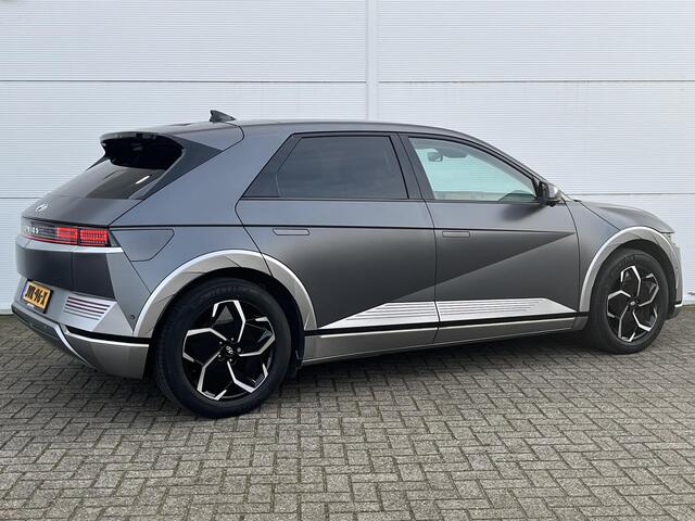 Hyundai IONIQ 5 Lounge 73kWh Automaat / Panoramadak / Achterstoelen verwarmd / Apple Carplay/Android Auto / Lichtmetalen velgen 20" /