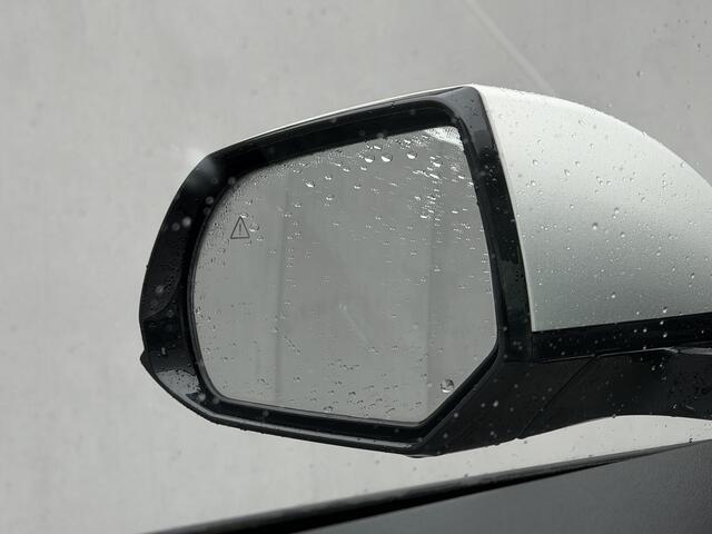 Hyundai IONIQ 5 Lounge AWD 73kWh Automaat / SOH 100% / Dealer onderhouden / Fabrieksgarantie tot 12-2026 / 8 jaar batterij garantie / Warmte Pomp / 360 Camera / BOSE / HUD / Navigatie / Elektr. Stoelen + Memory / Stoelverwarming / Stoelventilatie / Adaptieve cruise /