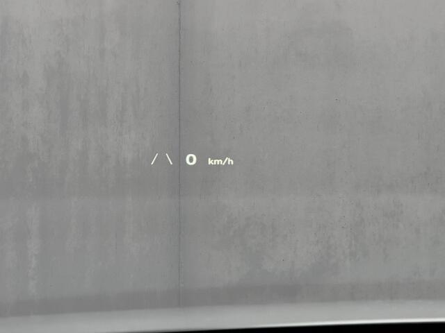 Hyundai IONIQ 5 Lounge 73kWh / Afneembare Trekhaak 1600Kg / Fabrieksgarantie tot 11-2026 / Warmtepomp / Batterij Garantie 8 Jaar / BOSE / HUD / 360 Camera / Elektr. Stoelen / Stoel Verwarming / Stoel Ventilatie / Dodehoek Detectie / Elektr. Achterklep / Apple Carplay &