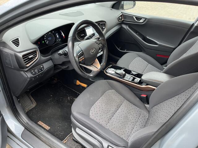 Hyundai IONIQ Comfort EV / Stoelverwarming / Cruise / Carplay / Led / Lmv