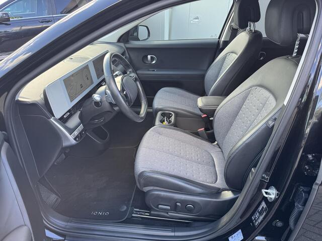 Hyundai IONIQ 5 Style 58 kWh / SOH 98,2 % / Actieradius 384KM WLTP / 3 Fasen Laden / Navigatie / Apple CarPlay & Android Auto / Cruise Control / Dealer Onderhouden / Parkeersensoren / Adaptieve Cruise Control / Privacy Glass / Achteruitrijcamera /