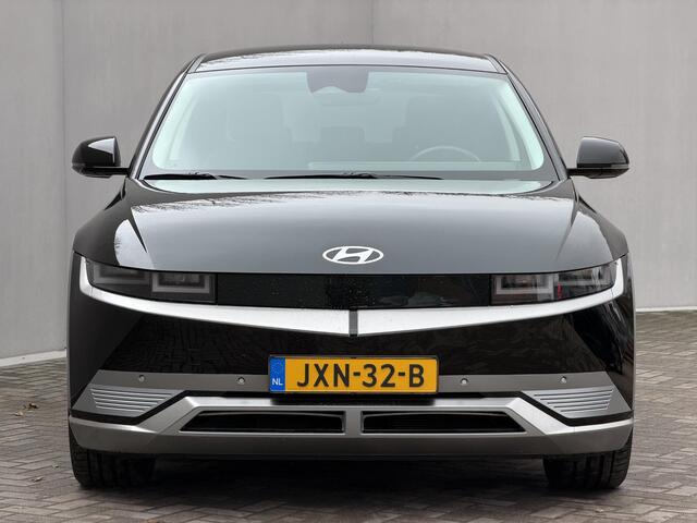 Hyundai IONIQ 5 Connect 73kWh Automaat / Afneembare Trekhaak 1600 Kg / SOH 98% / Dealer onderhouden / Fabrieksgarantie tot 12-2026 / 8 Jaar Batterij Garantie / Warmtepomp / Camera / Navigatie / Stoel en Stuurwiel Verwarming / Achterbank Verwarming / Elektr. Achterkle