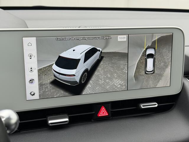 Hyundai IONIQ 5 Lounge 73kWh Automaat / Panoramadak / Dealer onderhouden / Fabrieksgarantie tot 12-2026 / 8 Jaar Batterij Garantie / All Season banden / Warmtepomp / HUD / 360 Camera / Navigatie / Elektr. stoelen + Memory / Stoel & Stuurwiel Verwarming / Stoel Ventila