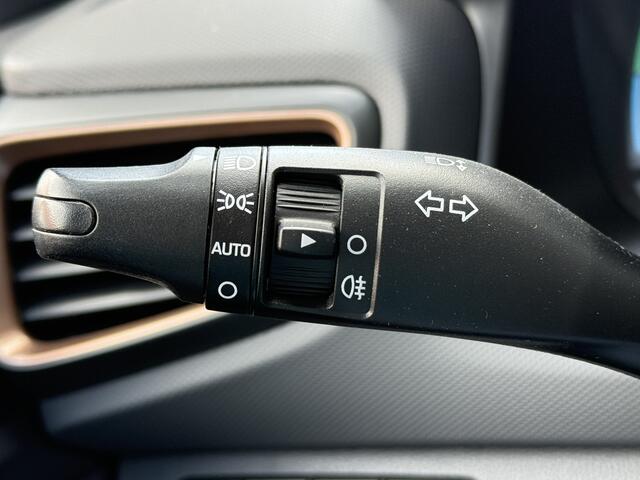 Hyundai IONIQ BWJ 2019 Comfort EV 120 PK | NW APK | ADAPTIVE CRUISE | CAMERA | KEYLESS | CARPLAY + ANDROID | CLIMA | NAVI | LMV | PDC