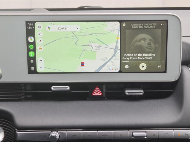 Hyundai IONIQ 5 Lounge 73kWh Automaat / 8 jaar Batterij Garantie / Dealer onderhouden / Fabrieksgarantie to 12-2026 / Accu SOH 100% / WLTP bereik 451 km bereik / CCS Snellader / Warmtepomp / Head Up Display / Trekgewicht 1600 kg / Elektrische achterklep / Stuur-, Stoe