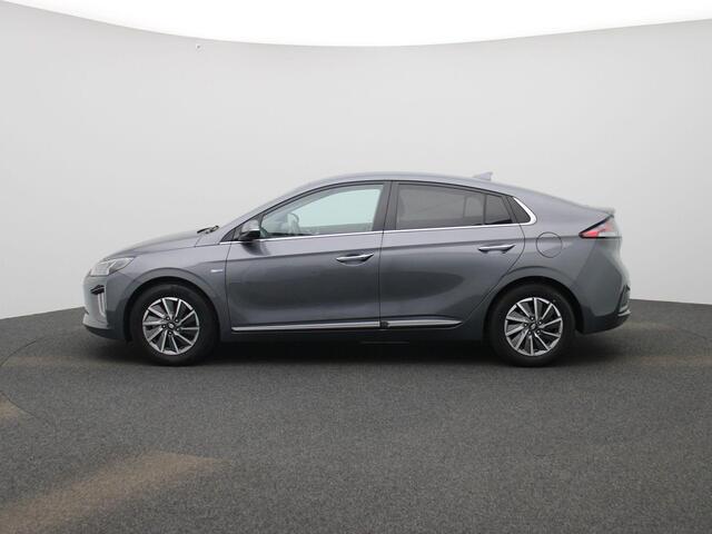 Hyundai IONIQ Premium EV 38 kWh |Climate Control / ECC | Licht metalen velgen 16 inch | Cruise control |Navigatie | Lederen bekleding zwart | Elektrisch verst. stoelen | Stoelverwarming | LED koplampen | Park Distance Control voor en achter | Achteruitrijcamera |