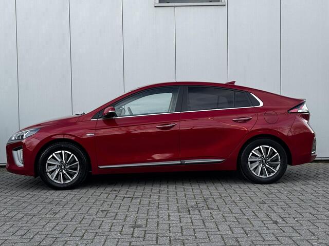 Hyundai IONIQ Comfort EV 38 kWh / Soh 100 % / NL auto / Dealeronderhouden / Navigatie / Parkeersensoren v+a /