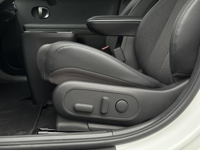 Hyundai IONIQ 5 Connect Limited 84 kWh / Snel Leverbaar / Navigatie / Climate Control / Cruise Control Adaptief /