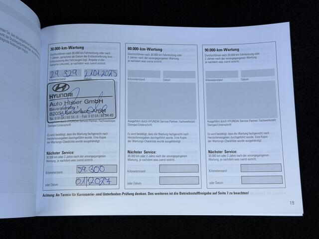 Hyundai IONIQ 5 Connect 77.4 kWh Automaat / SOH 100% / Fabrieksgarantie tot 12-2027 / Warmtepomp / Dealer Onderhouden / 8 Jaar Batterij Garantie / Camera / PDC / Navigatie / Elektr. Stoelen / Stoelverwarming / Achterbank Verwarming / Dodehoek Detectie / Apple Carplay 