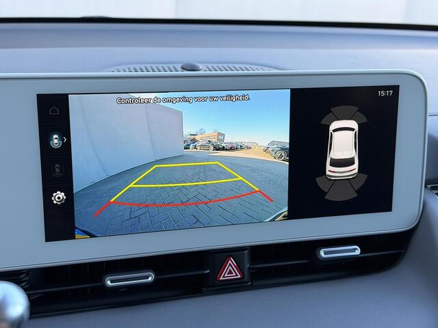 Hyundai IONIQ 5 Connect 77.4 kWh Automaat / SOH 100% / Fabrieksgarantie tot 12-2027 / Warmtepomp / Dealer Onderhouden / 8 Jaar Batterij Garantie / Camera / PDC / Navigatie / Elektr. Stoelen / Stoelverwarming / Achterbank Verwarming / Dodehoek Detectie / Apple Carplay 