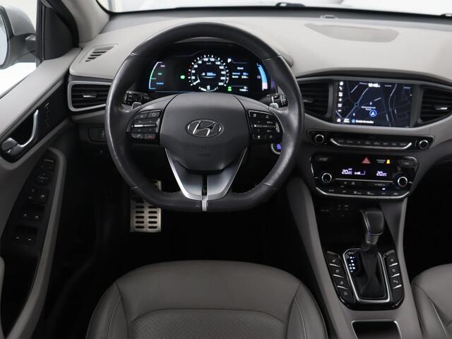 Hyundai IONIQ 1.6 GDI PHEV Premium | Stoelventilatie | Leder | Adaptive cruise | Bi-Xenon | Achterbankverwarming | Carplay | Keyless | Navigatie | Climate control | Stuurverwarming | Plug In