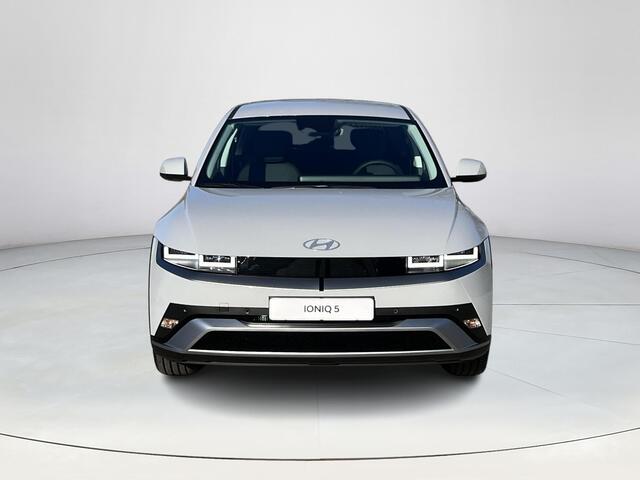Hyundai IONIQ 5 Long Range Pure Edition 84 kWh | Apple Carplay/Android Auto | Adaptieve Cruise Control | Elektrische Stoel verstelling | Stoel / Stuurverwarming | Camera |Uit Voorrraad Leverbaar |