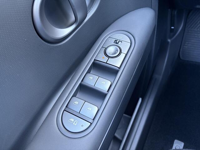 Hyundai IONIQ 5 Long Range Pure Edition 84 kWh ** Nieuw uit voorraad leverbaar **